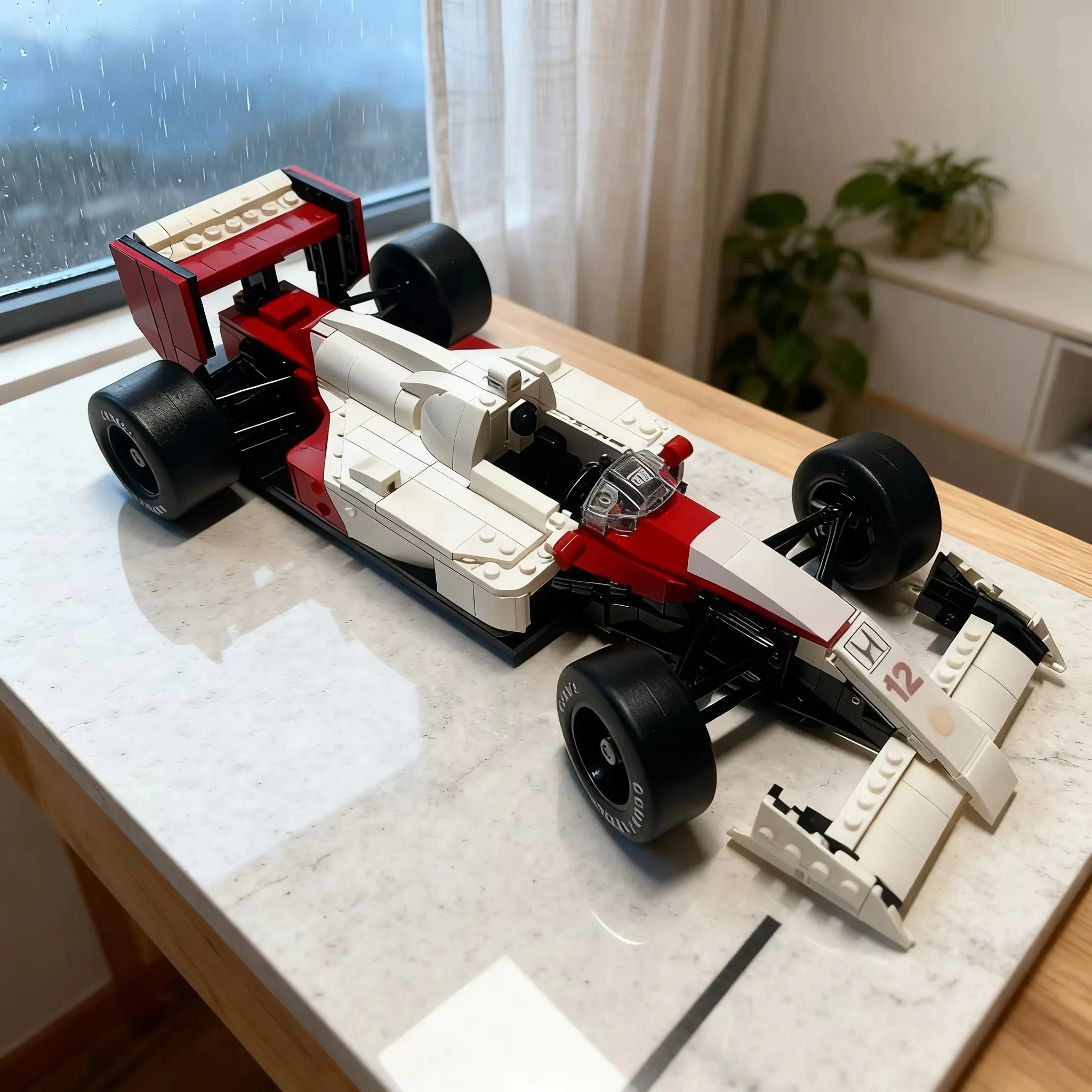 609ピースのMOCアイコンF1マクラーレン・ホンダMP4組 - Model Kit Fantasy のレビューと価格