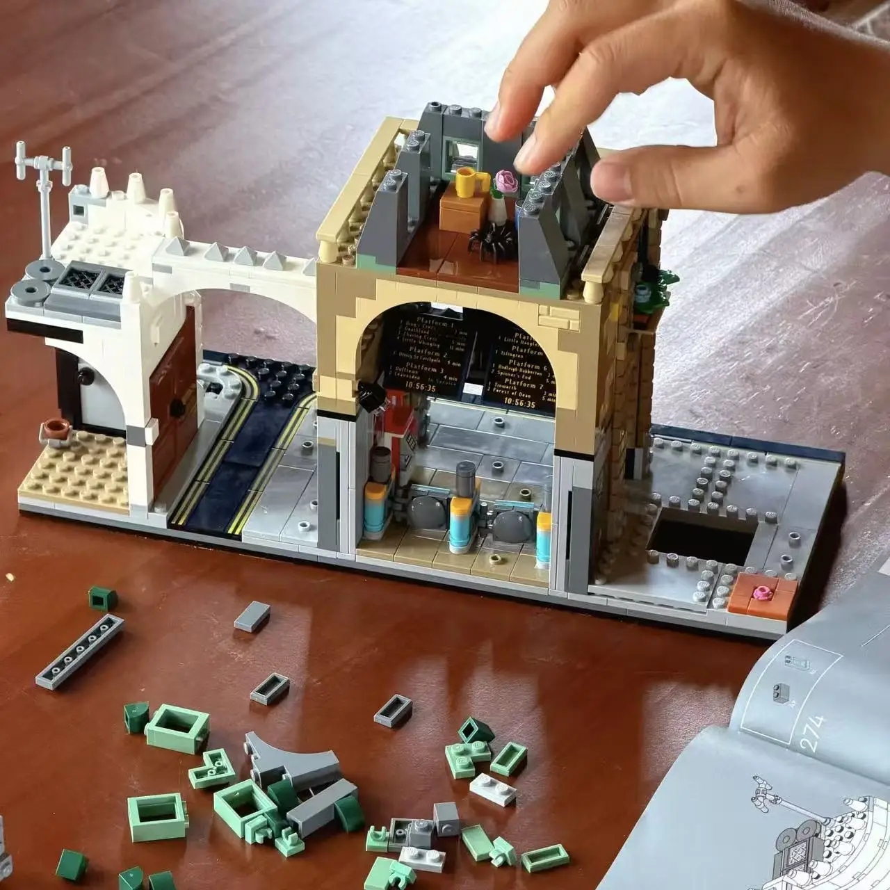 新発売の組み立て式模型ブロック。大人向けのコレクションとして - Model Kit Fantasy のレビューと価格